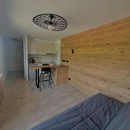Cozy Getaway Between Mountain 度假居