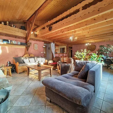 Cozy getaway between lake mountain Vakantiehuis