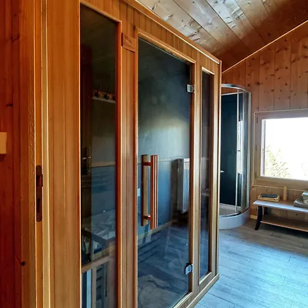 Cozy getaway between lake mountain Vakantiehuis Morillon